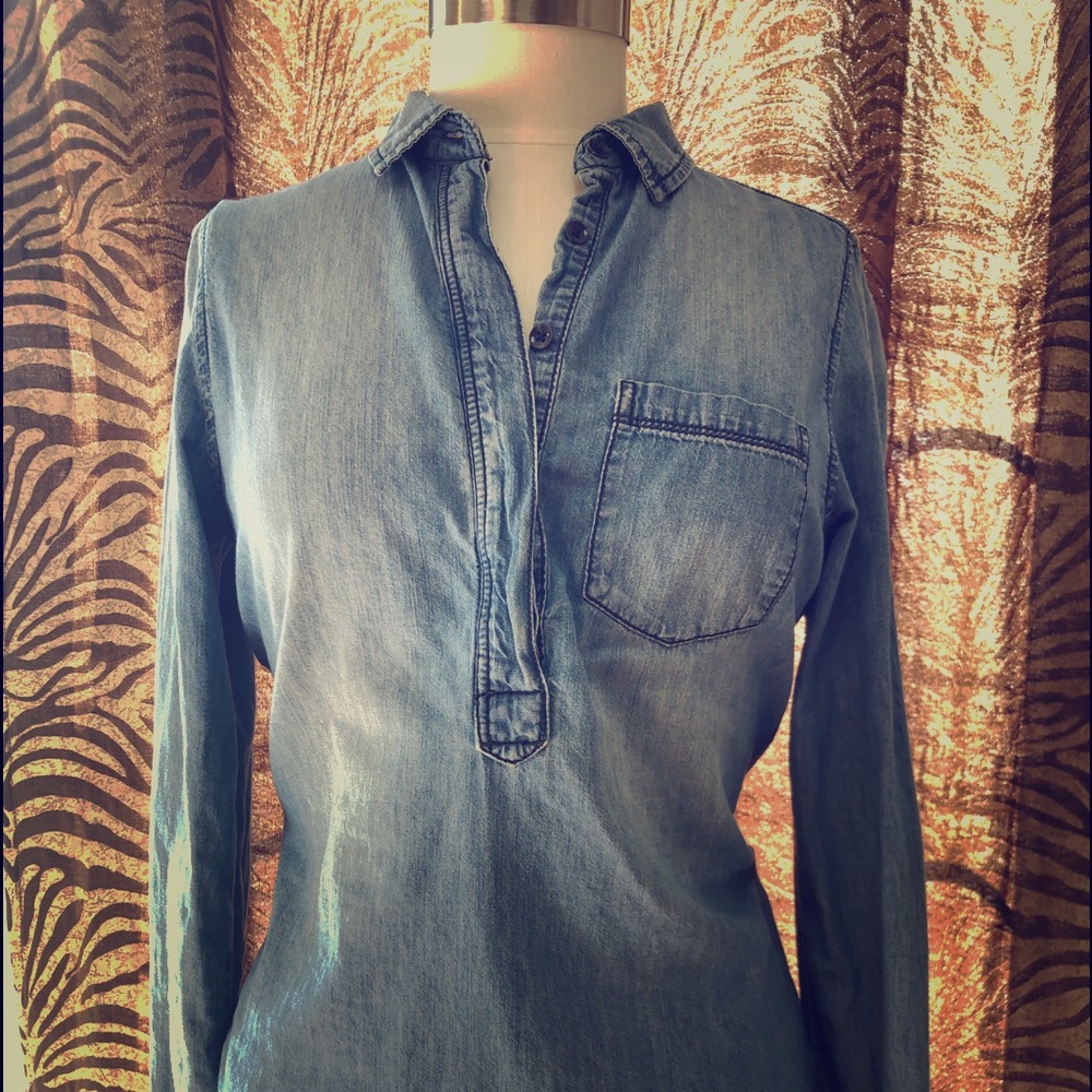 Women’s Joe fresh denim v-neck shirt.